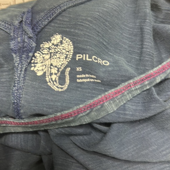 Anthropologie Pilcro long sleeved tee with ruffles and vee back - Picture 6 of 7